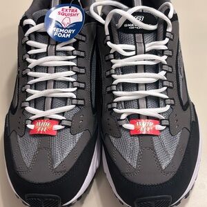 Skechers Men's Black and Gray Wide Fit Sneakers